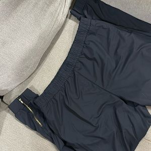 Zyia Joggers Lightweight Black XXXL but these fit like an XXL